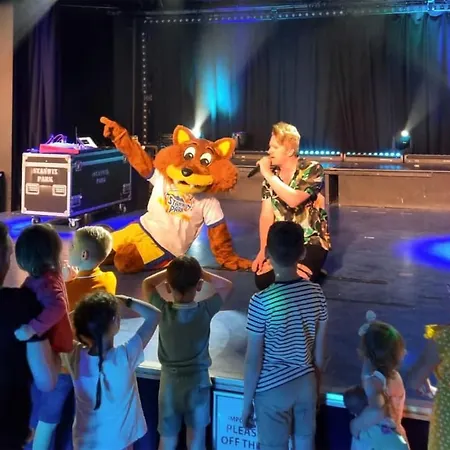 Stanwix Park 假日公园